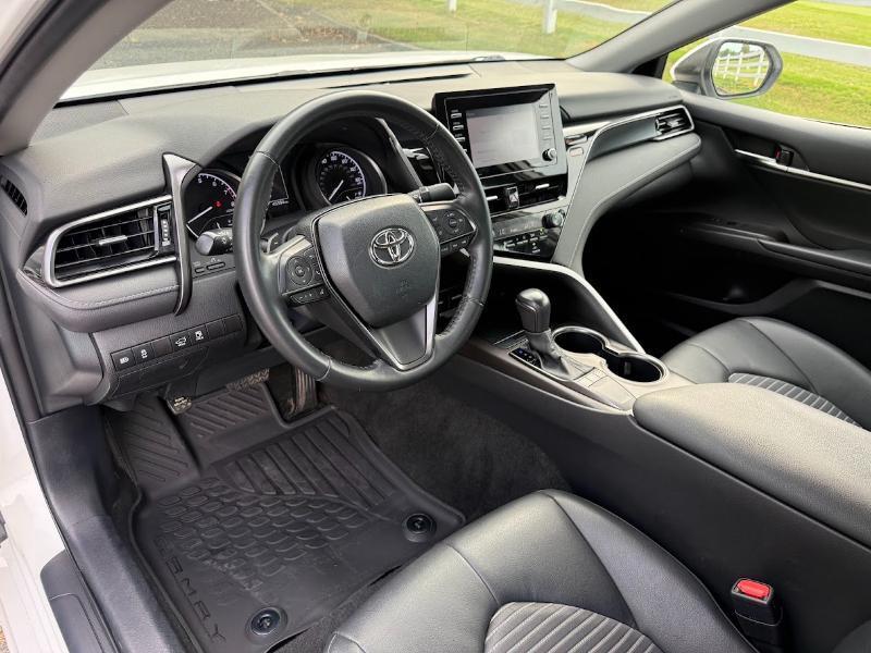 Toyota Camry SE 2023
