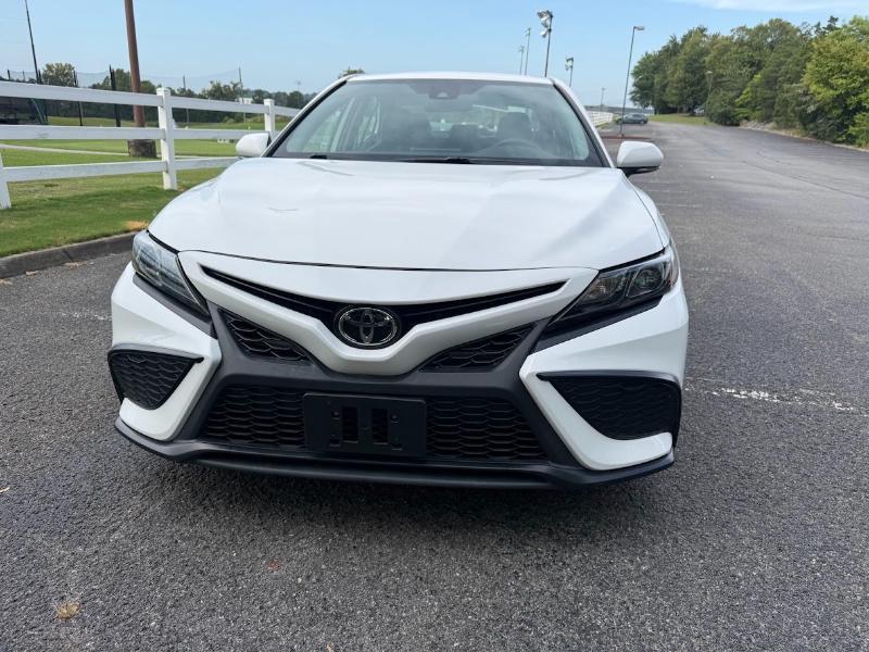 Toyota Camry SE 2023
