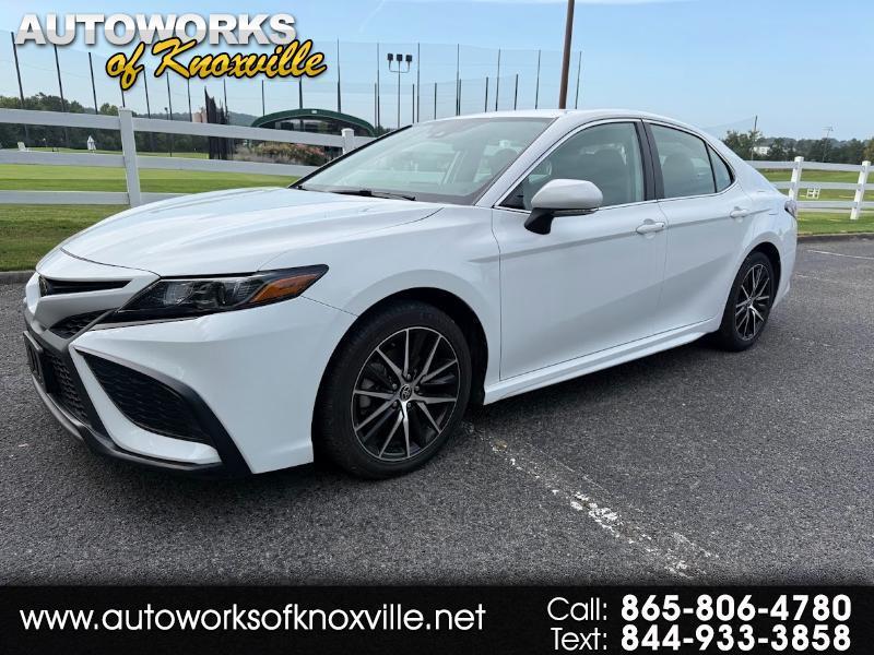 Toyota Camry SE 2023