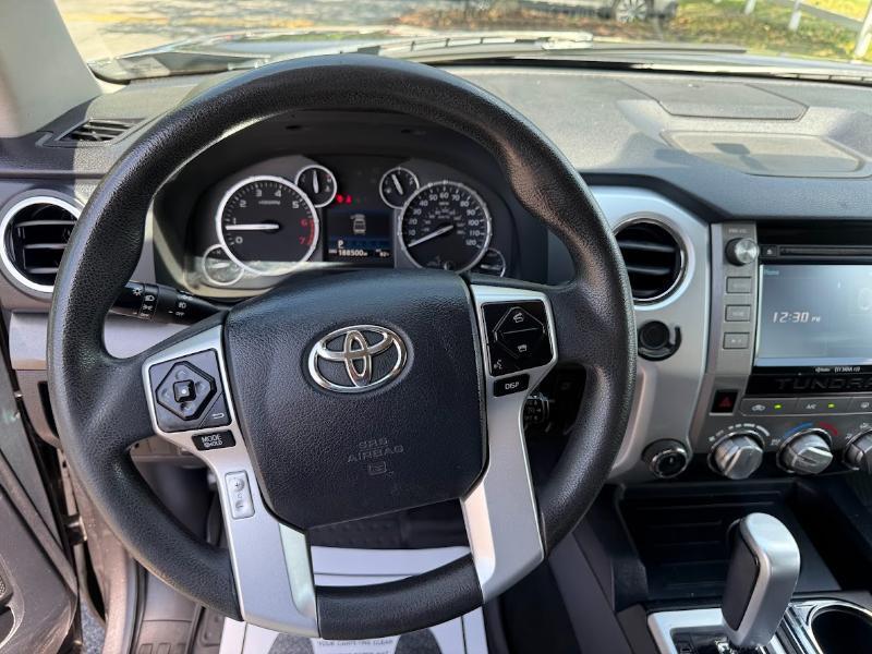 Toyota Tundra SR5 5.7L V8 CrewMax 4WD 2017