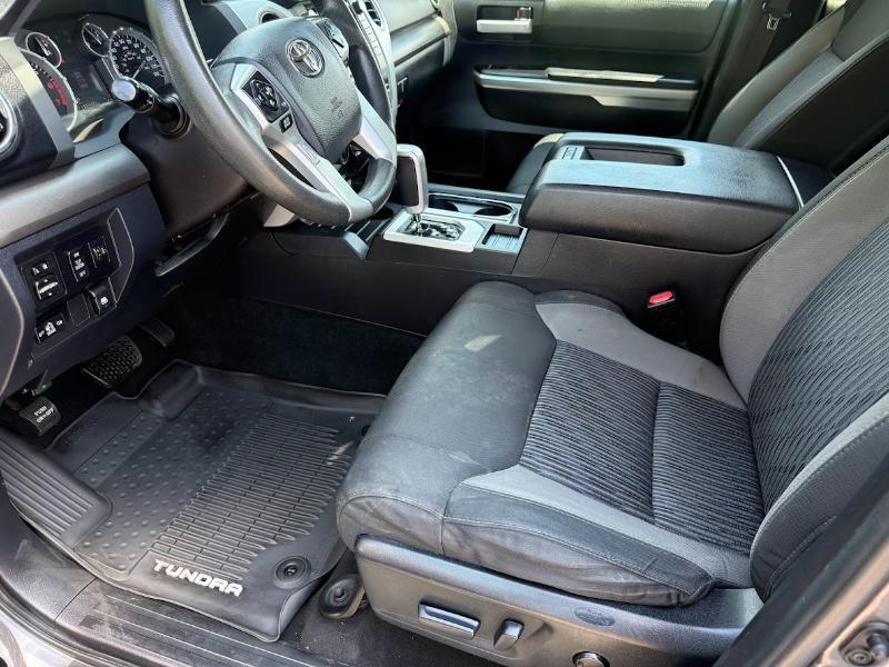 Toyota Tundra SR5 5.7L V8 CrewMax 4WD 2017