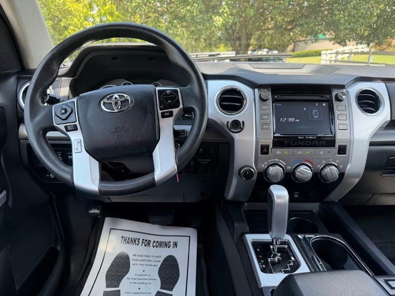 Toyota Tundra SR5 5.7L V8 CrewMax 4WD 2017