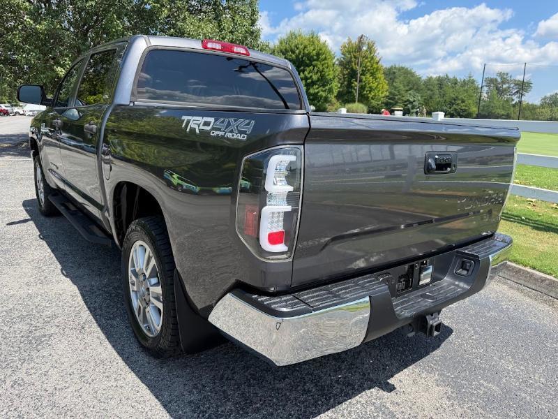 Toyota Tundra SR5 5.7L V8 CrewMax 4WD 2017