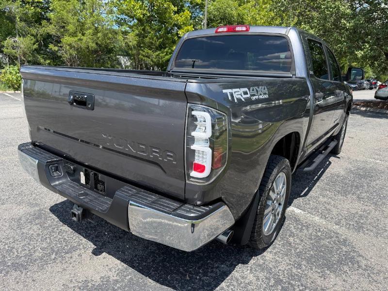 Toyota Tundra SR5 5.7L V8 CrewMax 4WD 2017