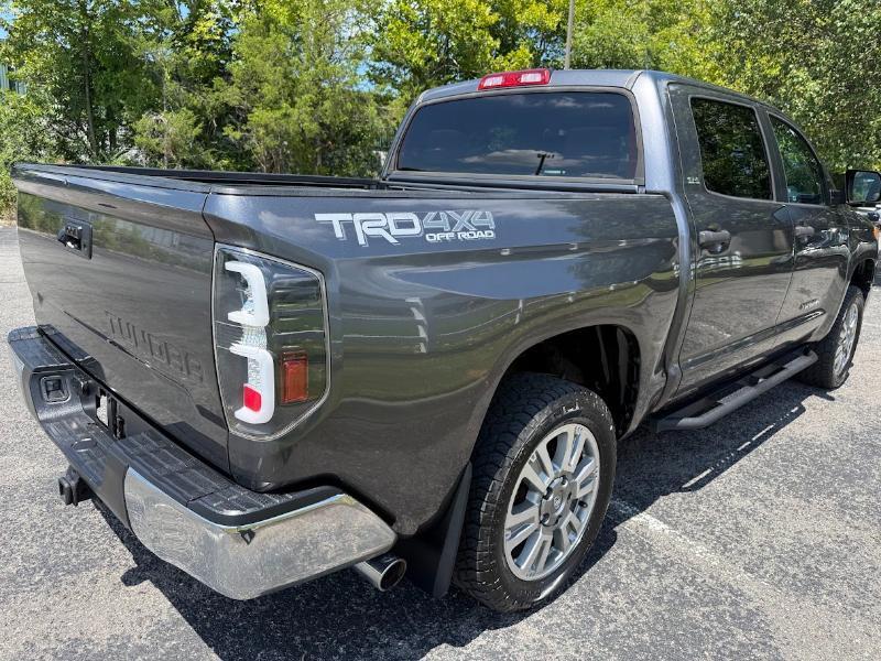 Toyota Tundra SR5 5.7L V8 CrewMax 4WD 2017