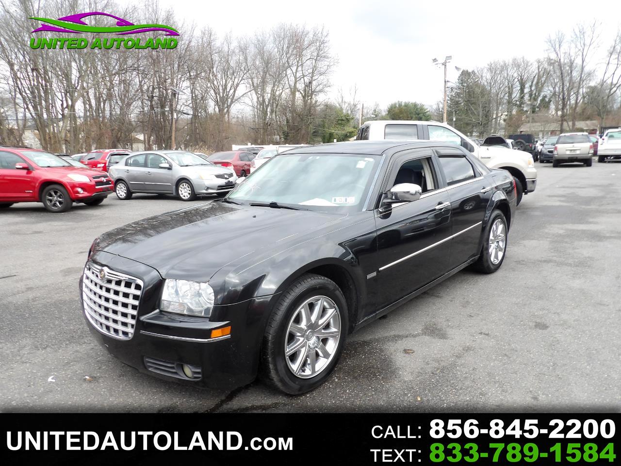 Chrysler 300 4dr Sdn Touring Signature RWD 2010