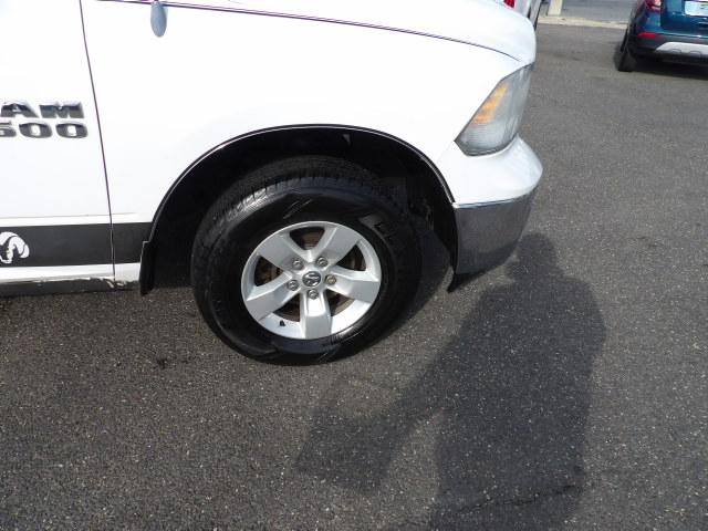 RAM 1500 4WD Crew Cab 140.5" SLT 2013