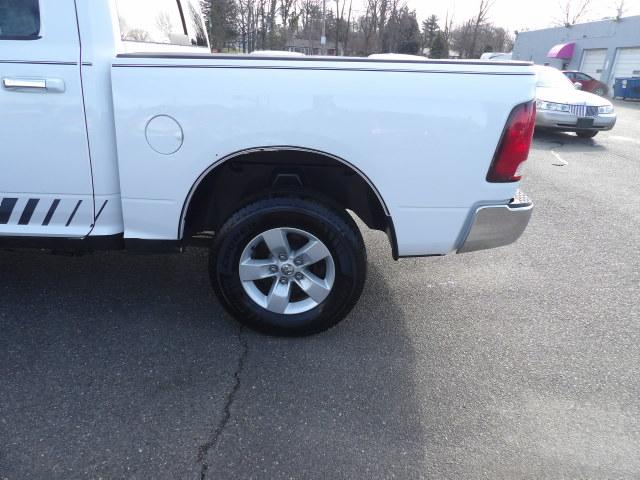 RAM 1500 4WD Crew Cab 140.5" SLT 2013