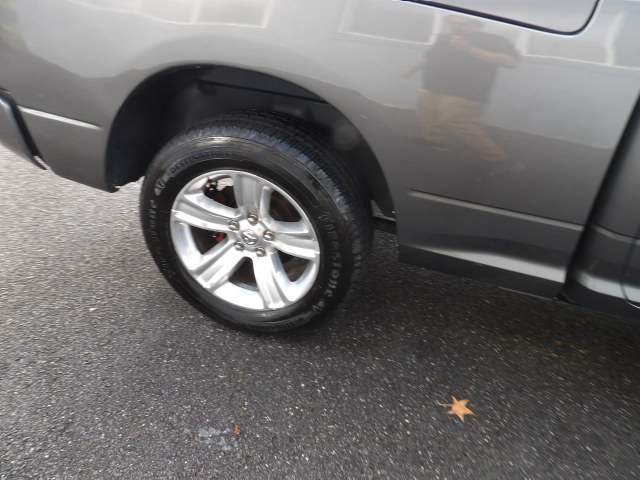 RAM 1500 4WD Crew Cab 149" Sport 2013 RAM 1500 4WD Crew Cab 149" Sport 2013