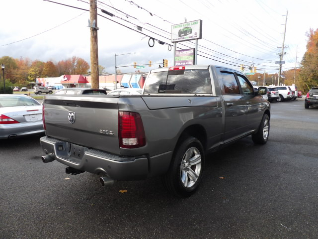 RAM 1500 4WD Crew Cab 149" Sport 2013 RAM 1500 4WD Crew Cab 149" Sport 2013