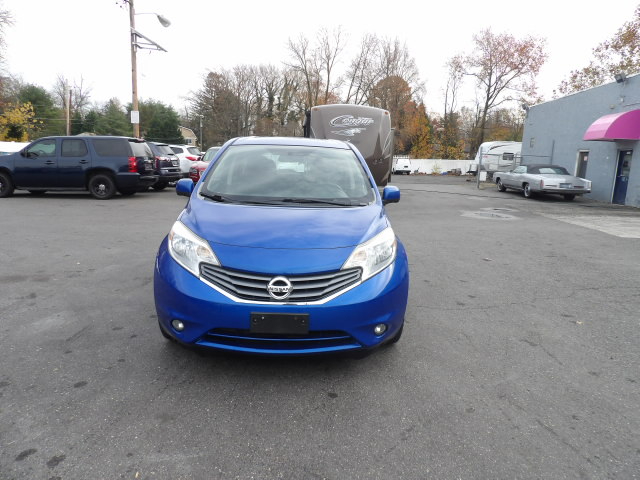 2014 Nissan Versa Note SV photo 3