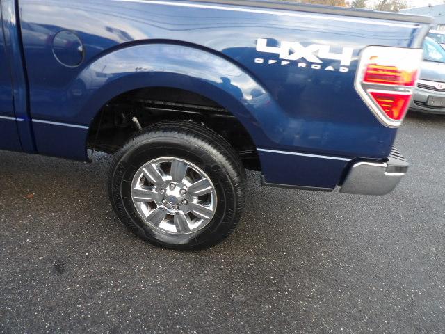 Ford F-150 4WD SuperCrew 145" Platinum 2012