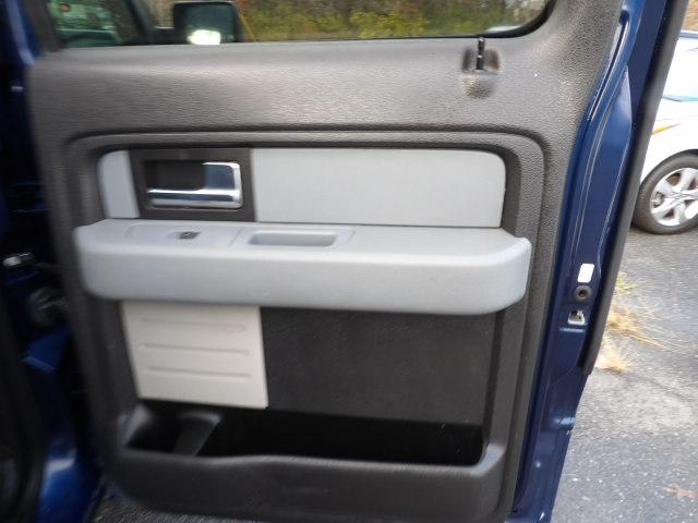 Ford F-150 4WD SuperCrew 145" Platinum 2012