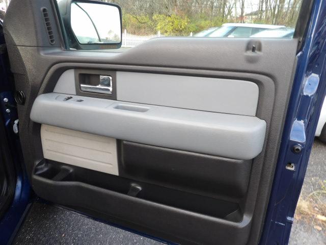 Ford F-150 4WD SuperCrew 145" Platinum 2012