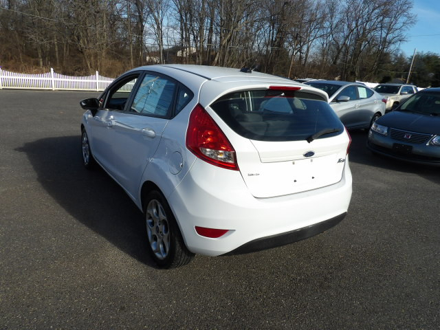 Ford Fiesta 5dr HB SES 2012