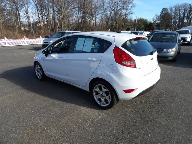 Ford Fiesta 5dr HB SES 2012