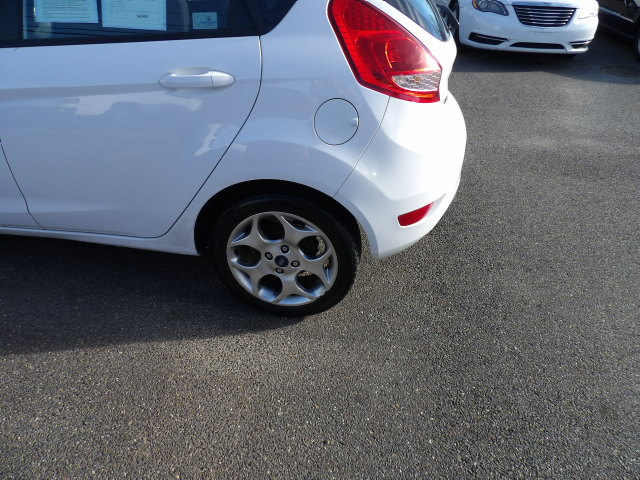 Ford Fiesta 5dr HB SES 2012