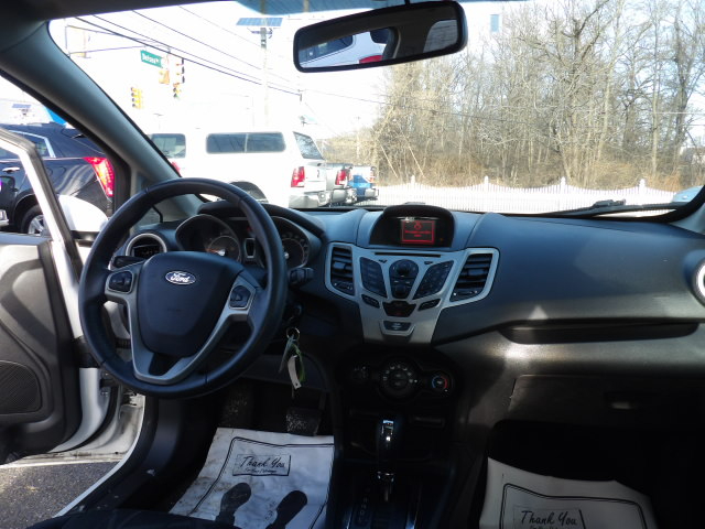 Ford Fiesta 5dr HB SES 2012