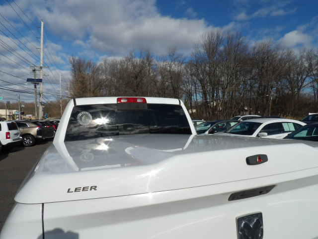 Dodge Ram 1500 4WD Crew Cab 140.5" Laramie 2010