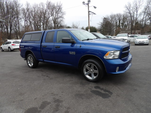 RAM 1500 Express 4x4 Quad Cab 6'4" Box 2018