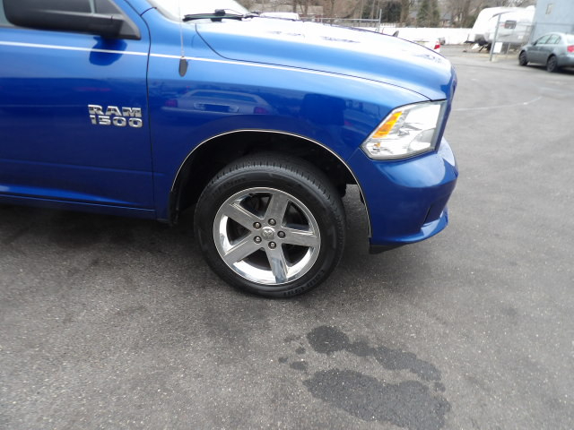 RAM 1500 Express 4x4 Quad Cab 6'4" Box 2018