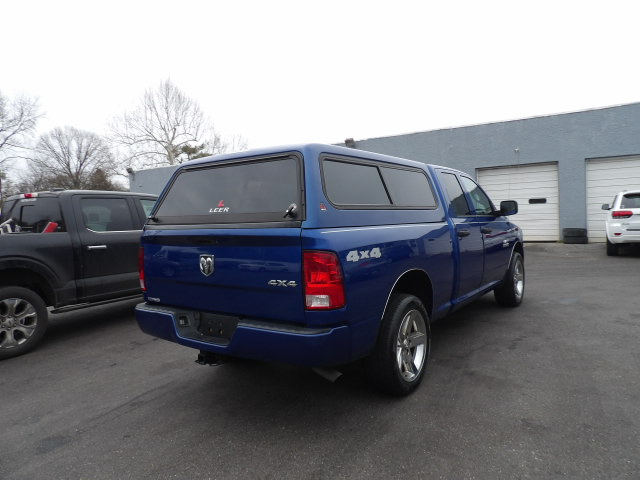 RAM 1500 Express 4x4 Quad Cab 6'4" Box 2018