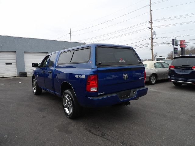 RAM 1500 Express 4x4 Quad Cab 6'4" Box 2018