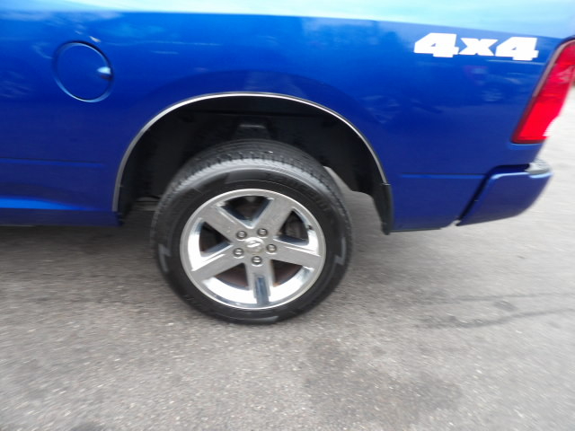 RAM 1500 Express 4x4 Quad Cab 6'4" Box 2018