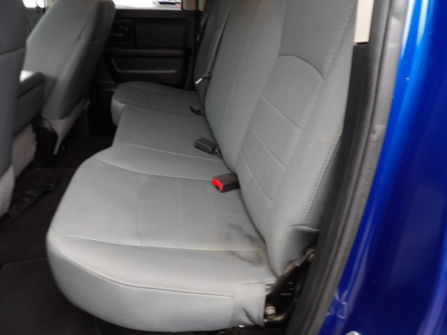 RAM 1500 Express 4x4 Quad Cab 6'4" Box 2018