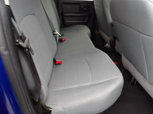 RAM 1500 Express 4x4 Quad Cab 6'4" Box 2018