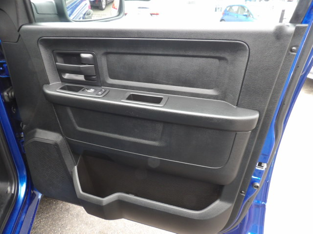 RAM 1500 Express 4x4 Quad Cab 6'4" Box 2018