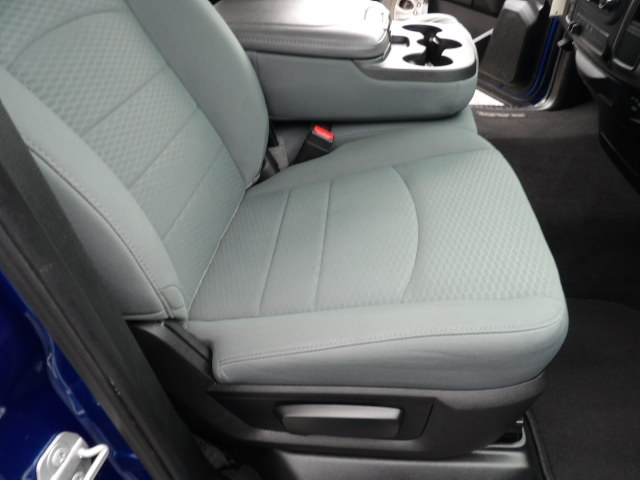 RAM 1500 Express 4x4 Quad Cab 6'4" Box 2018