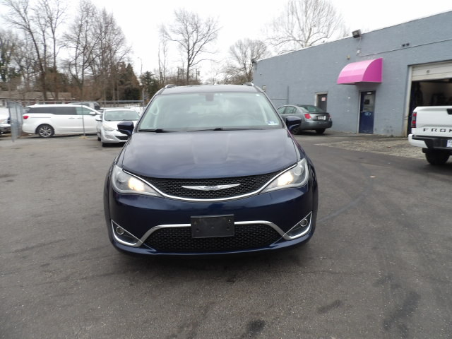 Chrysler Pacifica Touring-L Plus FWD 2017