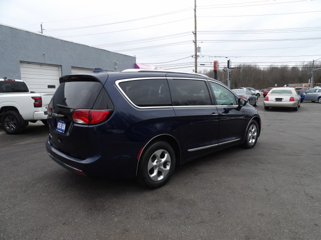 Chrysler Pacifica Touring-L Plus FWD 2017