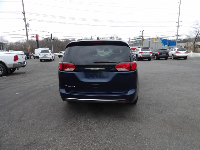 Chrysler Pacifica Touring-L Plus FWD 2017