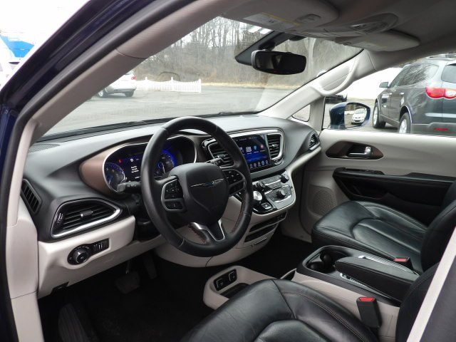 Chrysler Pacifica Touring-L Plus FWD 2017