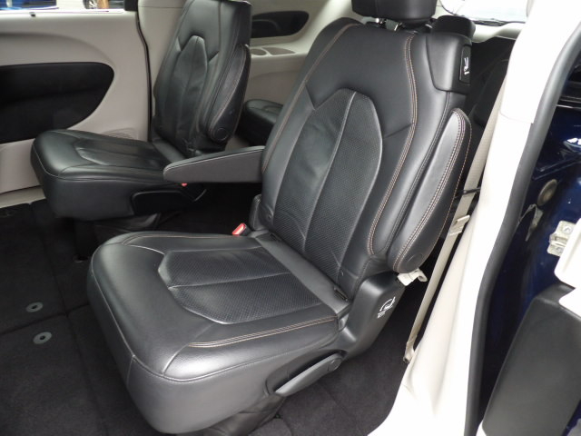 Chrysler Pacifica Touring-L Plus FWD 2017