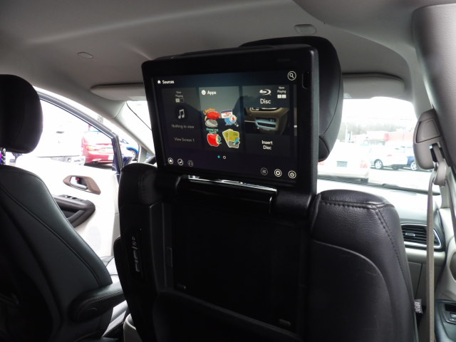 Chrysler Pacifica Touring-L Plus FWD 2017