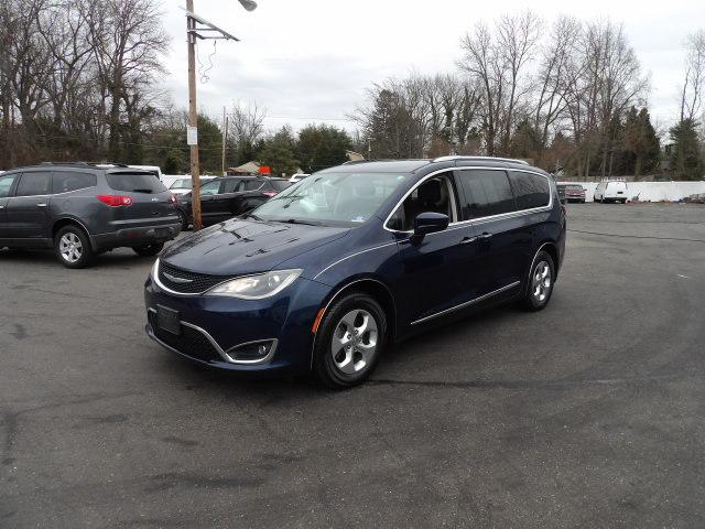 Chrysler Pacifica Touring-L Plus FWD 2017