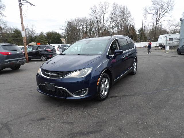 Chrysler Pacifica Touring-L Plus FWD 2017