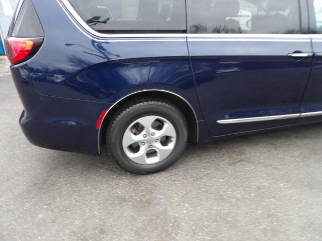 Chrysler Pacifica Touring-L Plus FWD 2017