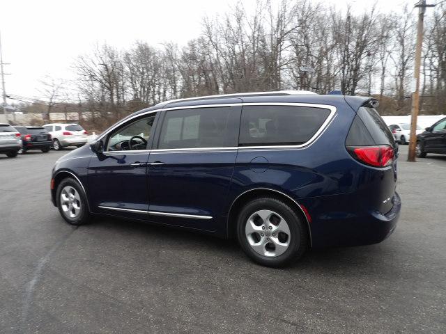 Chrysler Pacifica Touring-L Plus FWD 2017