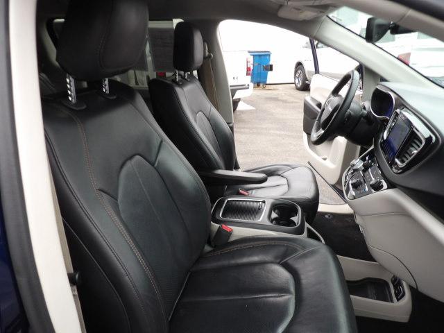 Chrysler Pacifica Touring-L Plus FWD 2017