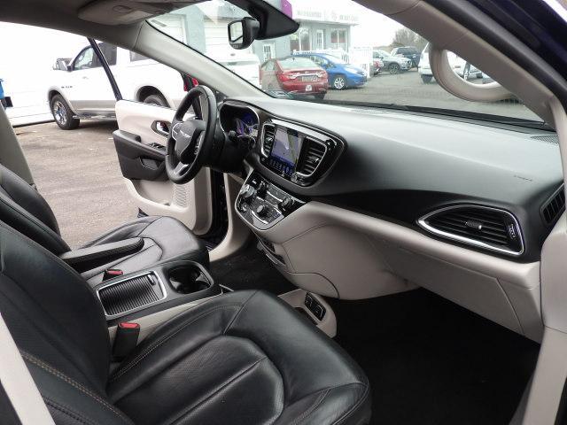 Chrysler Pacifica Touring-L Plus FWD 2017