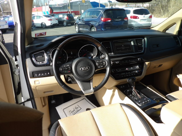 Kia Sedona 4dr Wgn SX-L 2016