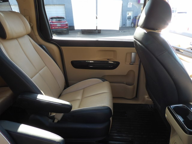 Kia Sedona 4dr Wgn SX-L 2016