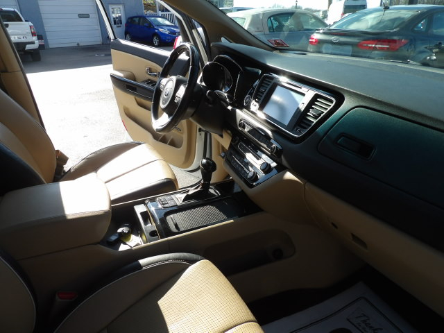 Kia Sedona 4dr Wgn SX-L 2016