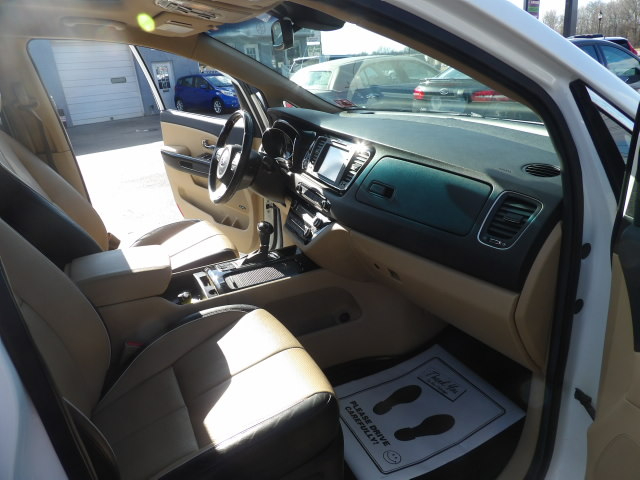 Kia Sedona 4dr Wgn SX-L 2016