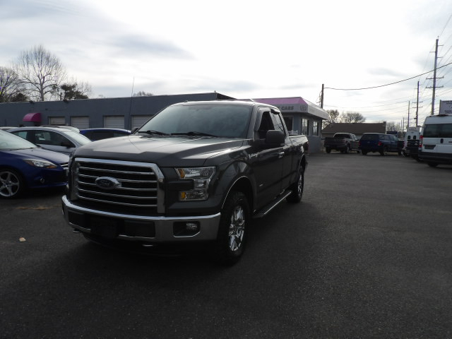 Ford F-150 4WD SuperCab 163" Lariat w/HD Payload Pkg 2015