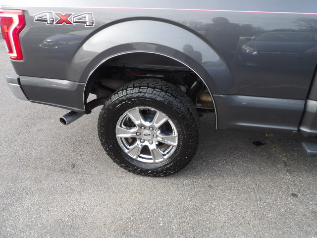 Ford F-150 4WD SuperCab 163" Lariat w/HD Payload Pkg 2015